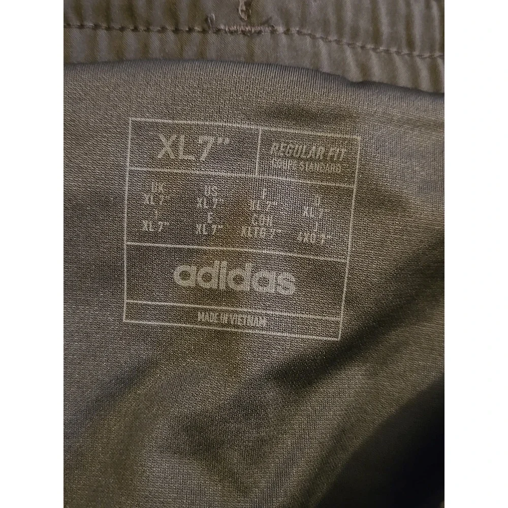 Adidas Shorts Mens XL‎ Gray 7